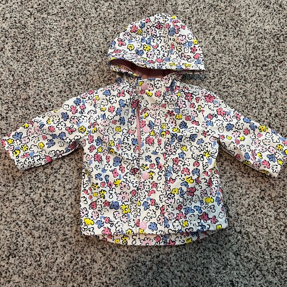 Baby’s rain jacket - Picture 1 of 4